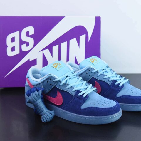 Nike SB Dunk Low 蓝精灵 货号：DO9404-400
