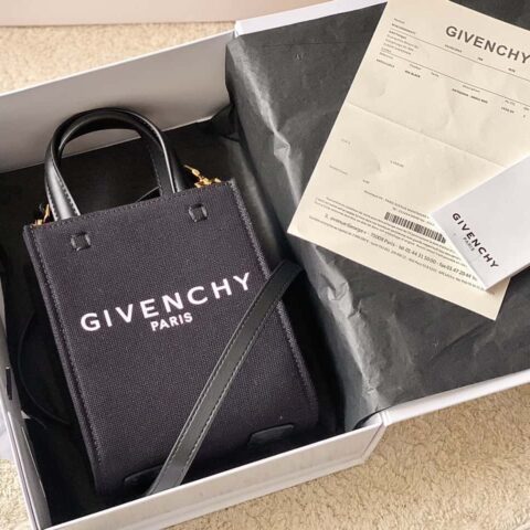 GIVENCHY纪梵希防水帆布最新款tote手袋299019