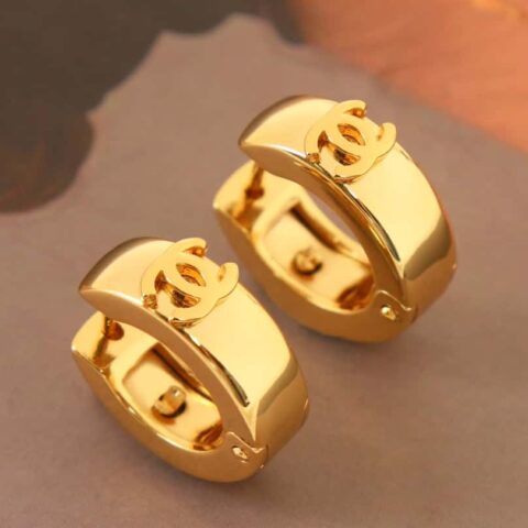 新款☑️ 香奈儿中古系列金色双c半圆耳环耳钉