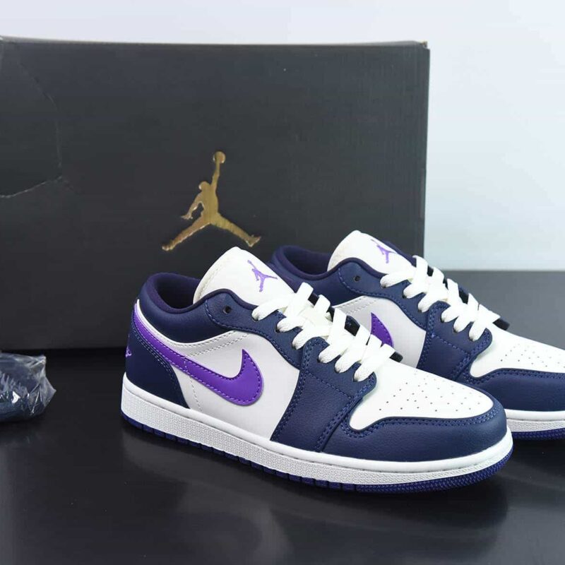 Air Jordan AJ1 Low 低帮 帆白紫 货号：DC0774-502