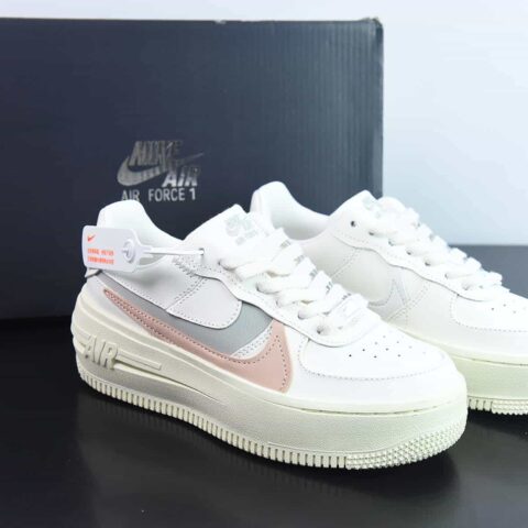 NK Air Force 1 PLT.AF.ORM "Triple White" 空军一号全新低帮休闲板鞋 货号：DJ9946-104