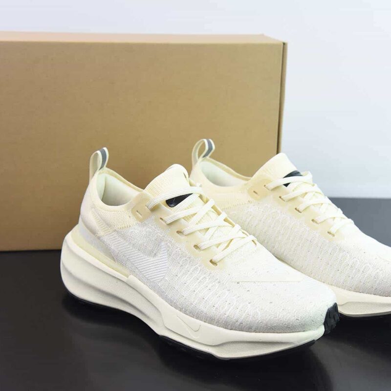 NK ZoomX Invincible Run Flyknit 3"Black/White"不可战胜3代系列轻量飞织低帮休闲运动慢跑鞋货号：DR2615-121