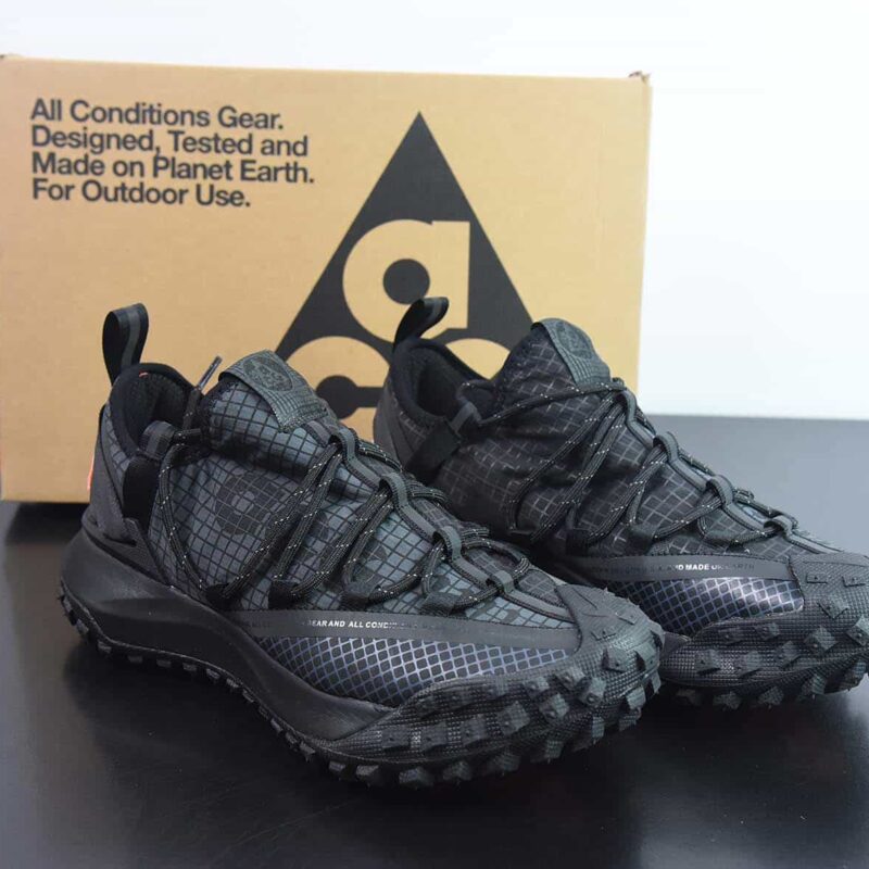 Nike ACG Mountain Fly Low GORE-TEX 户外登山运动鞋/黑色 货号：DC660 001