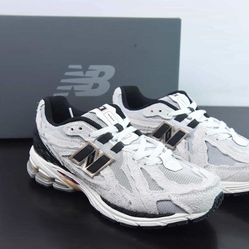 新百伦New Balance 1906 复古跑鞋 白黑 货号：M1906DC