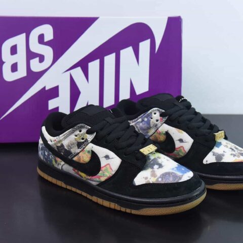 Supreme x NK SB Dunk Low 联名黑涂鸦 货号FD8778-001