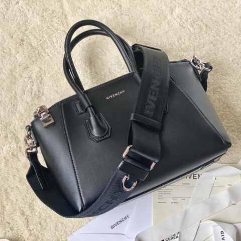 Givenchy纪梵希Antigona sport 特定小牛皮手袋0273