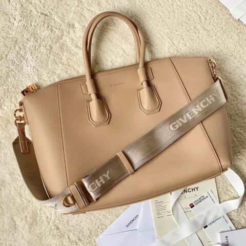 Givenchy纪梵希Antigona sport 特定小牛皮手袋0274