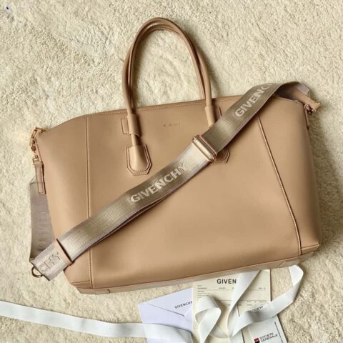 Givenchy纪梵希Antigona sport 特定小牛皮手袋0275