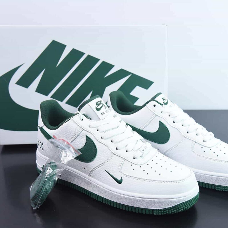 Air Force 1 '07 Low空军 迷你勾 双勾 40周年 白绿色低帮运动鞋 货号：MN5263 126