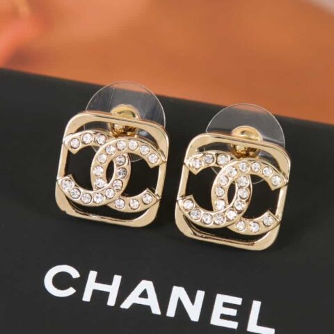 新款☑️CHANEL香奈儿c1双c镂空满钻耳钉耳环