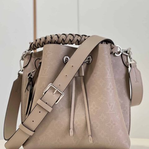 Louis Vuitton M21006 Muria