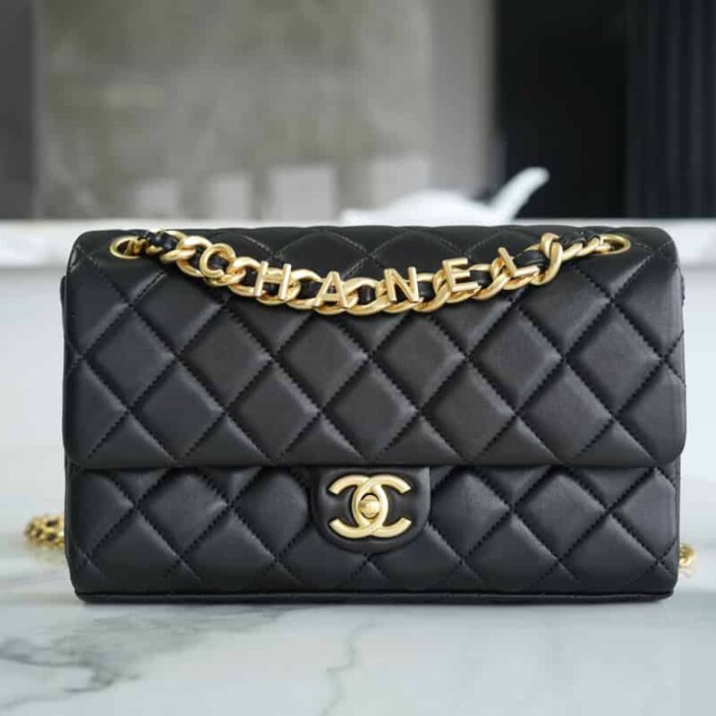 CHANEL 23p 字母链条口盖包 AS3897 B10384 94305