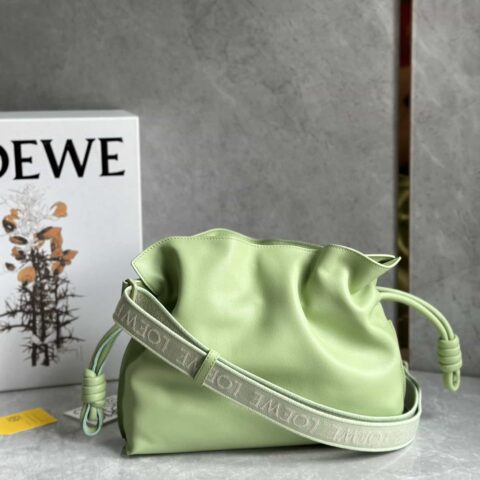 LOEWE 新版单色釉福袋 0538牛油果