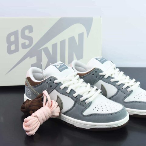Nk SB 灰色羽毛Dunk Low 联名款 SB低帮休闲运动滑板板鞋货号：FQ1180-001