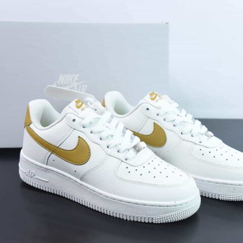 Air Force 1 '07 Low 空军 白金色 金勾低帮运动鞋 货号：DV3808 101