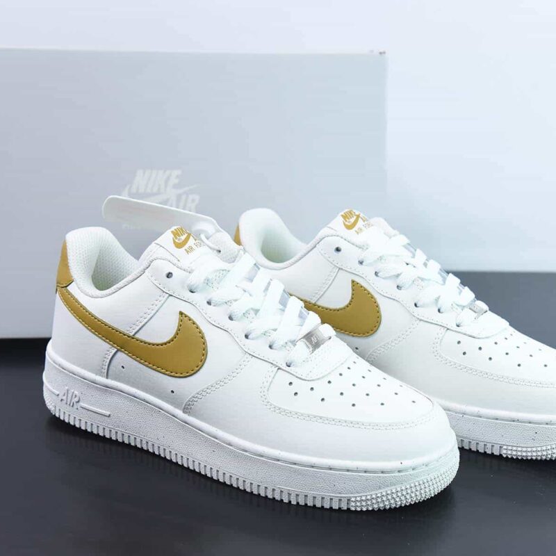Air Force 1 '07 Low 空军 白金色 金勾低帮运动鞋 货号：DV3808 101