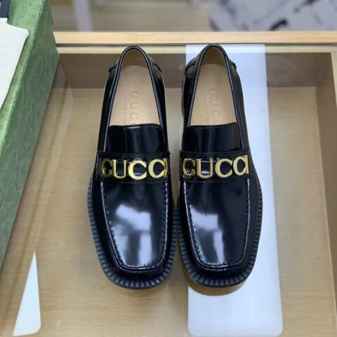 Gucci古驰   采用黑色光滑牛皮革精心制作男士乐福鞋