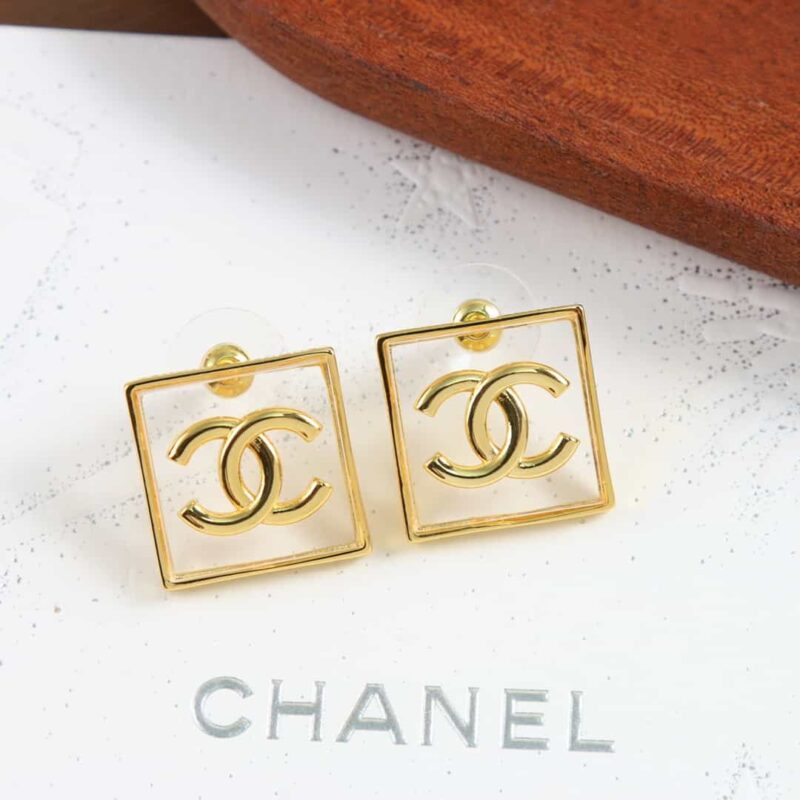新款☑️CHANEL香奈儿双c方形亚克力金色项链颈链