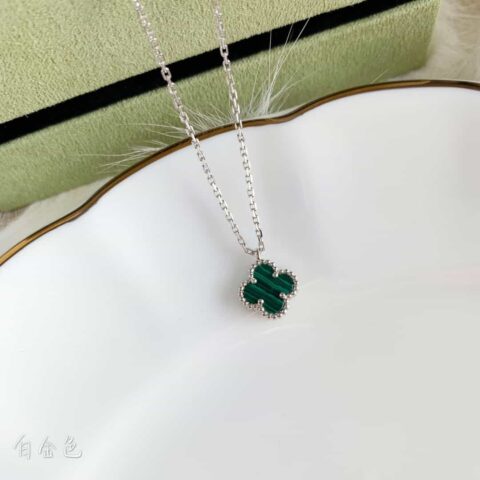 Van Cleef &Arpels 梵克雅宝迷你四叶草项链
