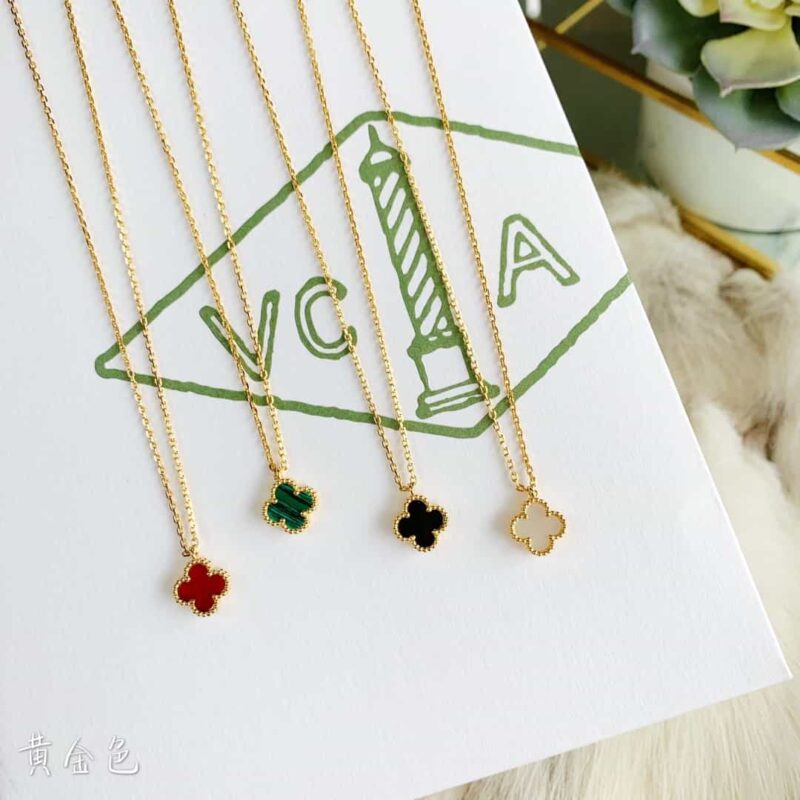 Van Cleef &Arpels 梵克雅宝迷你四叶草项链