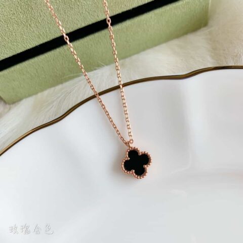 Van Cleef &Arpels 梵克雅宝迷你四叶草项链