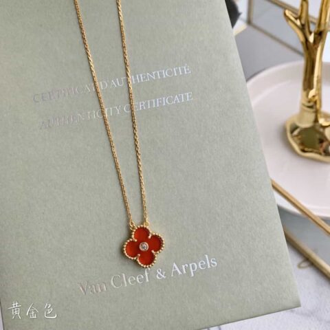 Van Cleef &Arpels 梵克雅宝四叶草项链