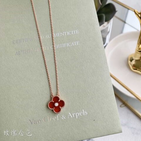 Van Cleef &Arpels 梵克雅宝四叶草项链