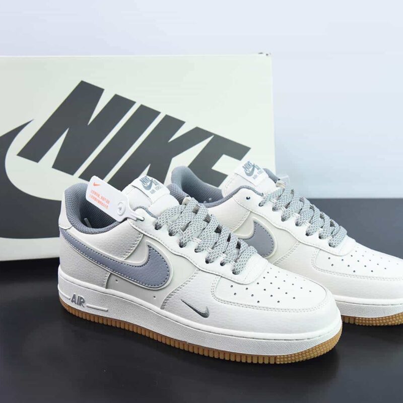 NK Air Force 1’07 Low"Milky White/Grey/Gum"空军一号经典低帮百搭休闲运动板鞋“奶白灰小钩满天星生胶底”货号：HD1689-102