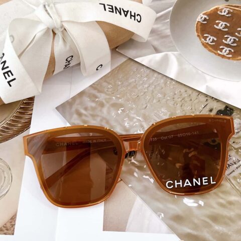 CHANEL香奈儿单logo镜面太阳眼镜