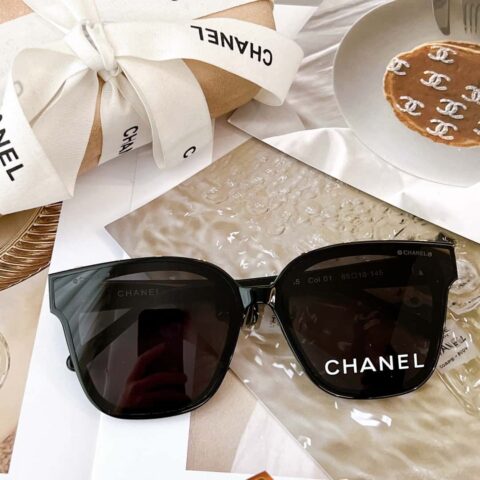 CHANEL香奈儿单logo镜面太阳眼镜