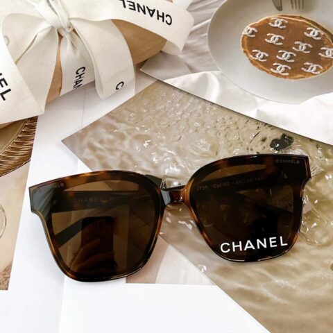 CHANEL香奈儿单logo镜面太阳眼镜