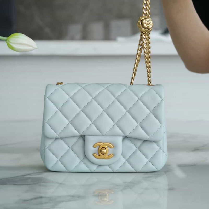 CHANEL 23S 山茶花调节扣方胖子 AS1786淡蓝色