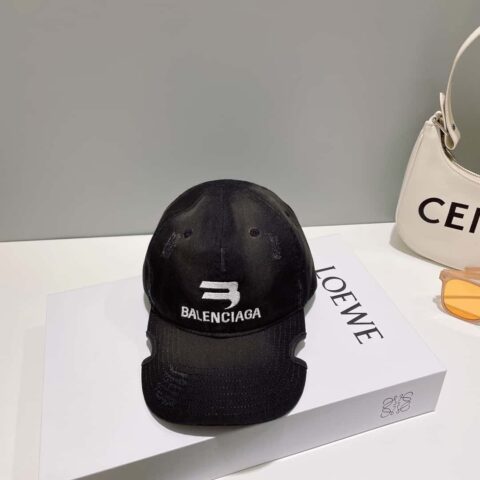 Balenciaga巴黎世家刺绣字母标志棒球帽