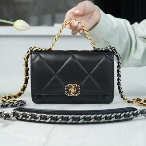 CHANEL 23P新款 19WOC AP0957黑色/金扣