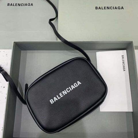 Balenciaga巴黎世家男女通用相机包