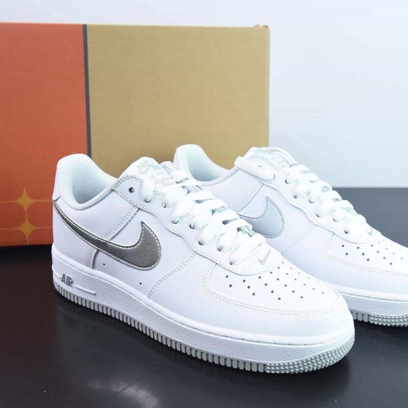 Nike Air Force 1 Low  空军一号 白银低帮运动鞋 货号：DZ6755 100