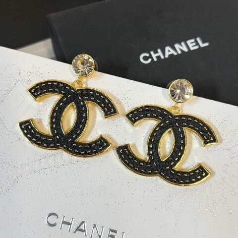 新款☑️CHANEL香奈儿c2双c黑皮圆钻耳钉耳环