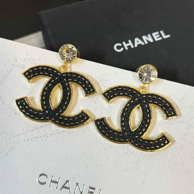 新款☑️CHANEL香奈儿c2双c黑皮圆钻耳钉耳环