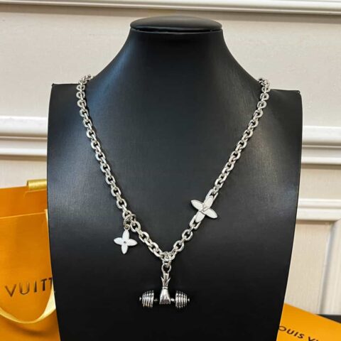 Louis Vuitton 路易威登绿色中古系列哑铃四叶草项链 手链