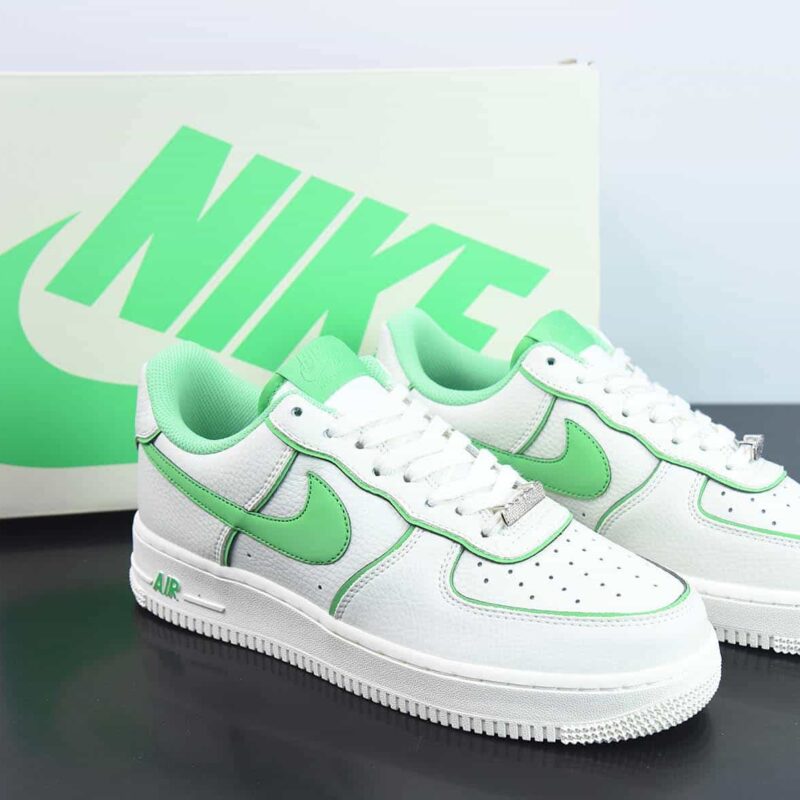 NK Air Force 1'07 Low 米白绿炫彩 夜魔侠 空军一号低帮运动休闲板鞋 货号：UH8958-022