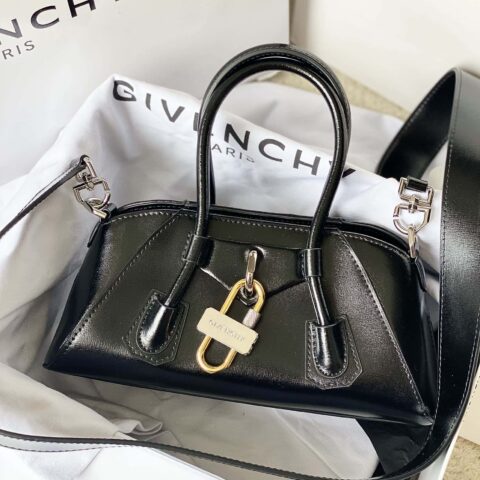 Givenchy纪梵希最新款迷你Antigona stretch手袋19113