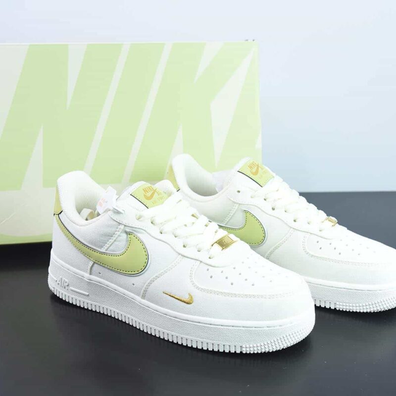 Nike Air Force 1 Low 青苹果帆布 空军一号低帮运动鞋 货号：MN5696-109