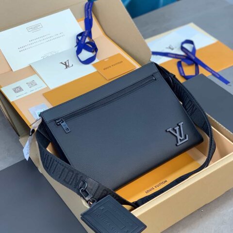 LV M59329 Messenger Voyage