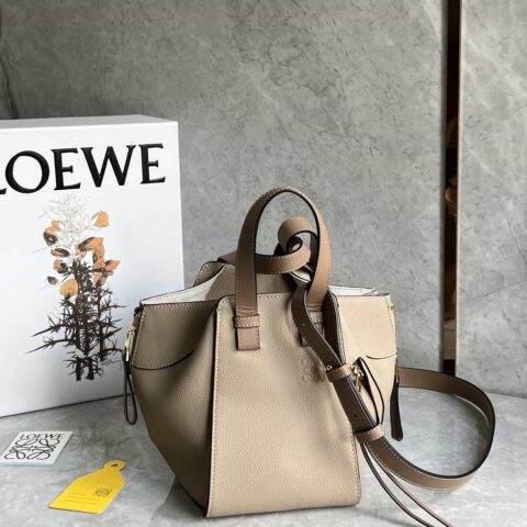 LOEWE 2023新款Hammock bag吊床包 0682沙色