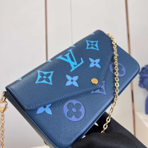 LV M82349 Félicie Pochette