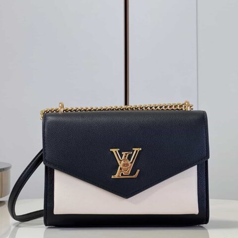 LV M82121 MyLockMe Chain Bag