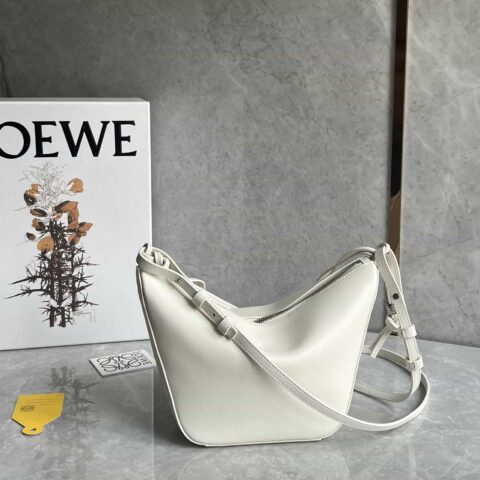 LOEWE 新版型hammock吊床腋下包 0687白色