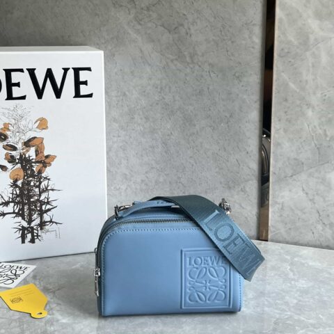 LOEWE mini相机包 0688兰色