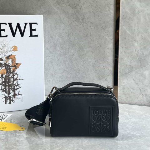 LOEWE mini相机包 0688黑色