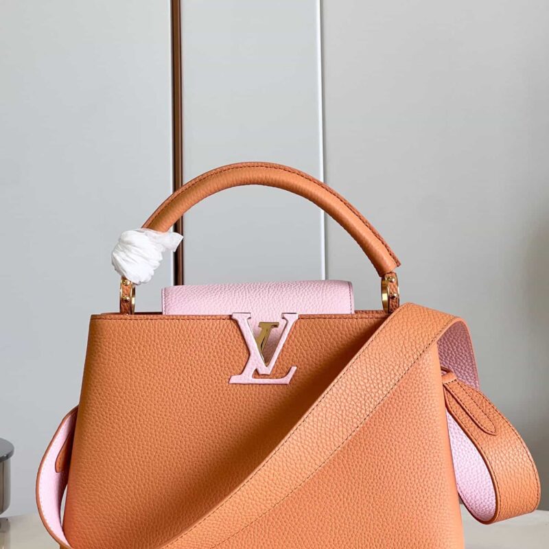 LV M22206 Capucines MM